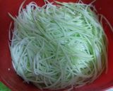 Hình bước làm 1 của món Bầu Xào Trứng