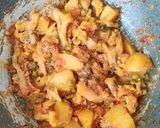 A picture of step 9 of Aloo gobhi.