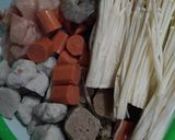 Foto langkah ke 2 dari resep Mie Tom Yum.