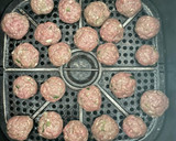 Foto del paso 1 de la receta: Albóndigas en freidora de aire con fideos konjac