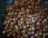 A picture of step 6 of Pachhai Sundakkai Sadam.
