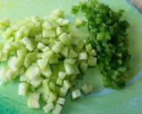 Foto del paso 2 de la receta: Arroz integral con pepino, pimiento verde y aguacate #healthy