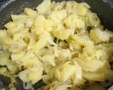 Foto del paso 4 de la receta: Alcachofas con almejas y patatas