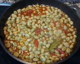 Foto del paso 7 de la receta: Habitas baby con piquillos y jamón 