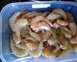 Foto langkah ke 1 dari resep Spicy garlic prawn.