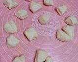 Hình bước làm 1 của món Bánh mì tí hon chấm sữa đặc