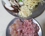 รูปขั้นตอนการทำที่ 1 ของ ไก่+หมูผัดขิง