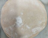 A picture of step 4 of Potato paratha with onion raita.