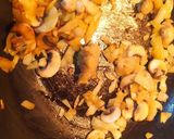 Foto langkah ke 1 dari resep Spaghetti mushrooms Alfredo.