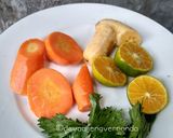 Foto langkah ke 1 dari resep Healthy Jus #pisang, seledri, wortel dan jeruk.