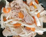 Foto langkah ke 3 dari resep Sup Ayam Jamur Tiram.
