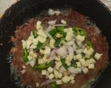 A picture of step 2 of Pizza Omelette.