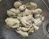 รูปขั้นตอนการทำที่ 1 ของ ไข่เจียวหอยนางรม