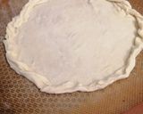 Une image de l'étape 1 de Tarte aux champignons de Paris avec compotée d'oignons au café.