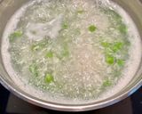 Une image de l'étape 2 de Blanc de poulet à la poêle et riz aux petits pois.