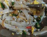 Foto langkah ke 3 dari resep Kwetiaw Goreng Enak.