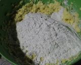 Foto langkah ke 3 dari resep Garlic cheese cookies.
