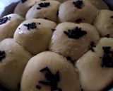 Foto langkah ke 8 dari resep Roti Sobek.