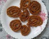 ચકરી(Chakri recipe in gujrati) રેસીપી સ્ટેપ3ફોટો