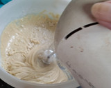 Foto del paso 2 de la receta: Budín de peras y frutas escurridas sin azúcar y sin manteca