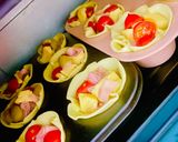 Foto del paso 3 de la receta: CANASTITAS DE JAMÓN COCIDO Y QUESO CON TOMATE Y ACEITUNAS 🍖🧀🍅🫒