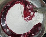 ♥{பீட்ரூட் தேங்காய் கேக்}♥ (Beetroot thenkaai cake recipe in tamil) ரெசிபி ஸ்டேப் 2 புகைப்படம்