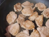 Solomillo al curry con pera y manzana