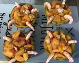 Une image de l'étape 10 de Melons aux crevettes, tomates cerises et bleu d'Auvergne.