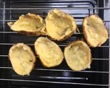 Foto langkah ke 1 dari resep Baked Potato Broccoli with cheese.
