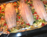 Foto del paso 2 de la receta: 119. Pescado con cama de verduras y salsa de mostaza (principal pescado)