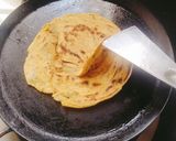 A picture of step 4 of Ajwain lachha paratha / Masala laccha paratha 😋.