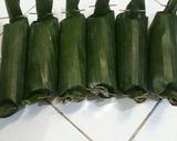 Foto langkah ke 5 dari resep Nasi Bakar ayam suwir pedas.