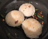 A picture of step 5 of Podi Idli.
