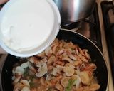 Foto del paso 2 de la receta: Filet de abadejo a la crema con champignones y papas fritas