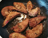 Foto del paso 2 de la receta: Hígado de cabrito a la turca