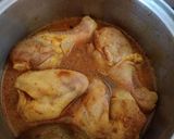 Hình bước làm 2 của món Nấu cà ri gà thật đơn giản