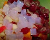 Foto langkah ke 2 dari resep Salad buah🍇🍉🍊🍎🍓.