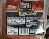 Dadar Gulung (Pfannkuchenrolle mit Palmzucker und Kokosfüllung) Rezeptschritt 2 Foto
