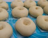 Foto langkah ke 7 dari resep Donat Empuk Lembut ala Kori.