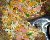 Foto langkah ke 4 dari resep Fritatta Fusili Mix Sayuran (Topping Pizza).