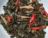 Foto langkah ke 4 dari resep 400. Oseng Daun Pepaya Teri.