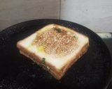 A picture of step 3 of Leftover aloo soya methi sandwich.