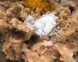 A picture of step 1 of Chicken Meat Balls.