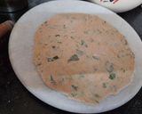 A picture of step 2 of Methi aloo paratha.