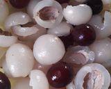 Foto langkah ke 5 dari resep Asinan Rambutan vs Anggur.