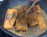 Foto del paso 3 de la receta: Salmón con naranja, pasas y nueces