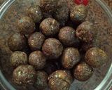 A picture of step 4 of Protein ladoo.