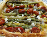 Foto del paso 7 de la receta: Tarta de espárragos, tomates y queso