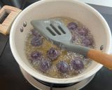 Foto langkah ke 6 dari resep Bola ubi unggu kopong.