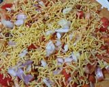 A picture of step 4 of Schezwan khakhra chaat.